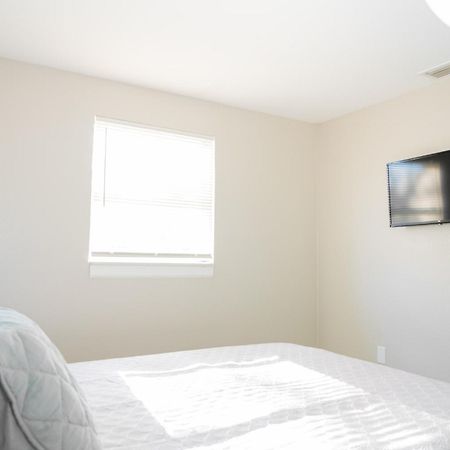 University Serenity Suites 탬파 외부 사진