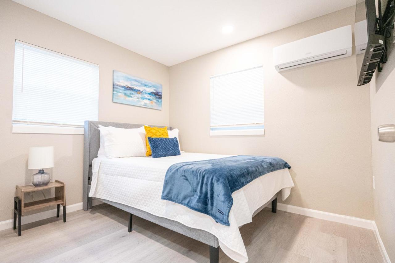 University Serenity Suites 탬파 외부 사진