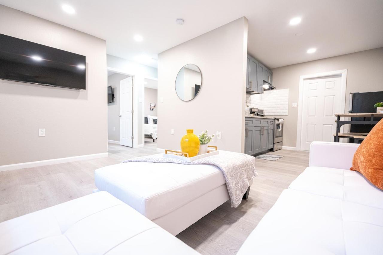 University Serenity Suites 탬파 외부 사진
