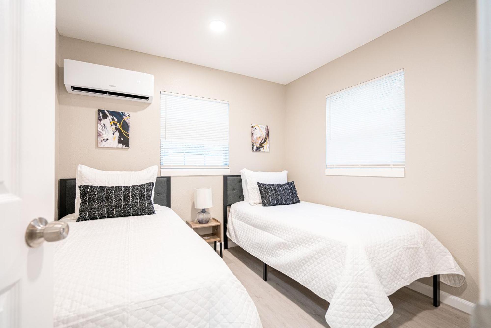 University Serenity Suites 탬파 외부 사진