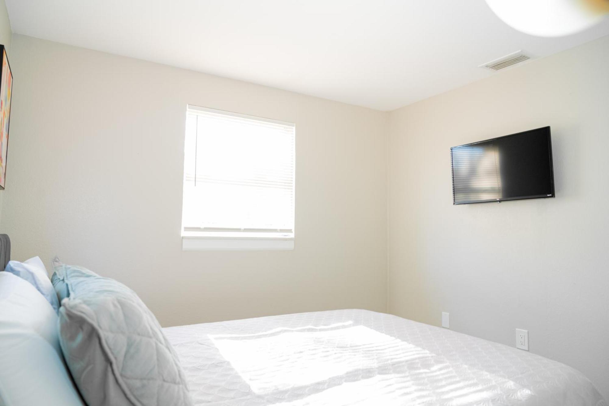 University Serenity Suites 탬파 외부 사진